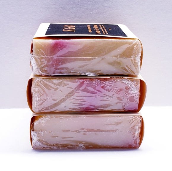 ASIAN TEA BLOSSOM Premium Handmade Natural Body Bar Soap, 5 oz (3 pack) - Picture 3 of 6